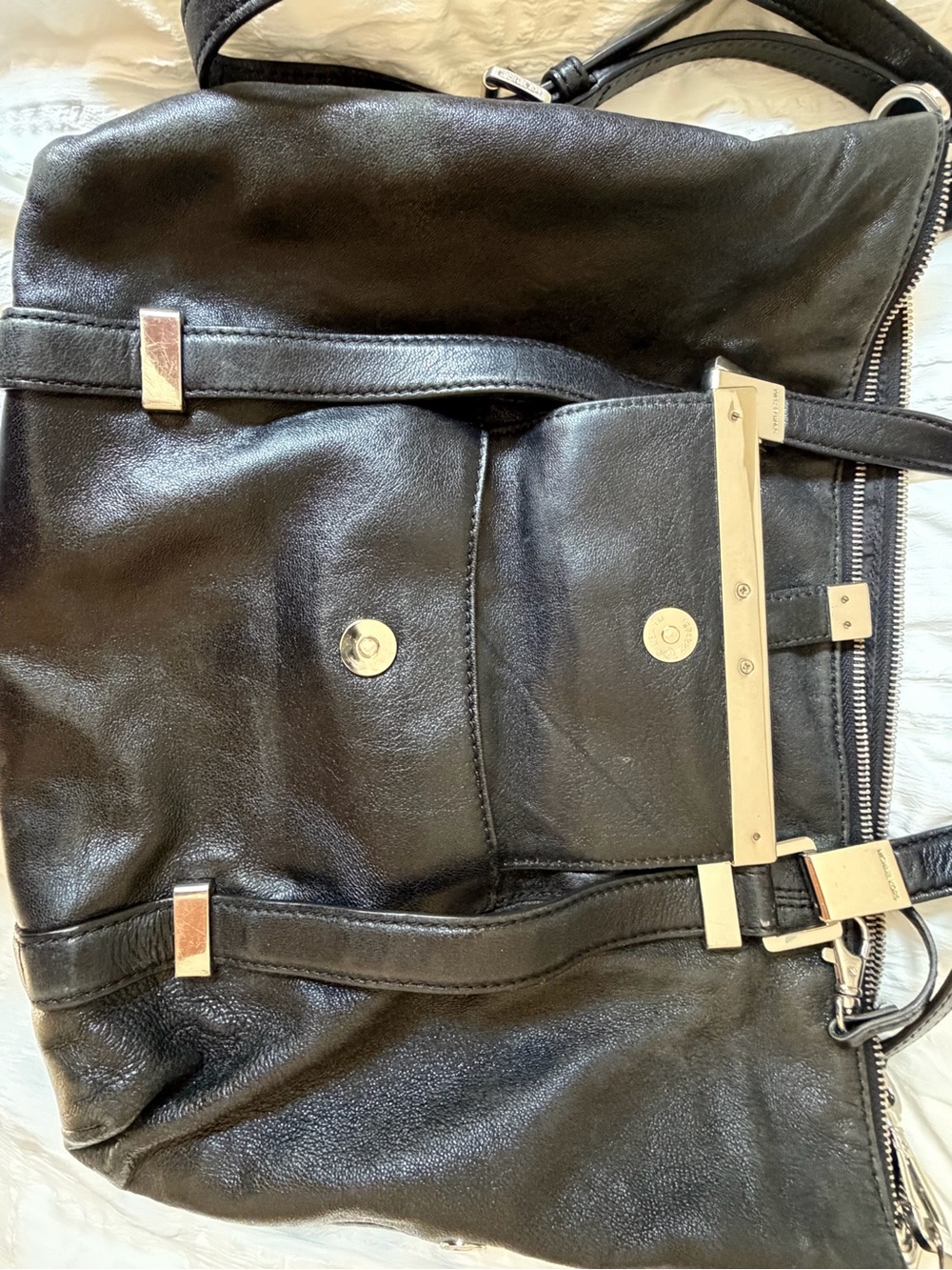 Micheal Kors black shoulder bag! - Picture 2 of 4